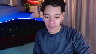haku_nayro live cam on Cam4