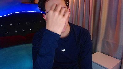 haku_nayro live cam on Cam4