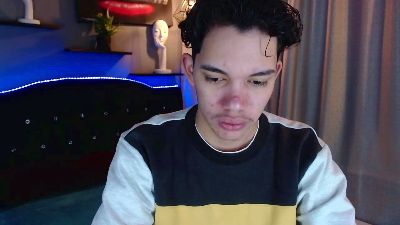 haku_nayro live cam on Cam4