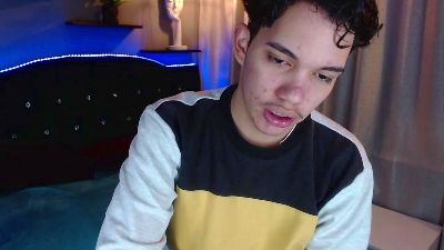 haku_nayro live cam on Cam4