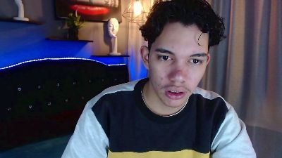 haku_nayro live cam on Cam4