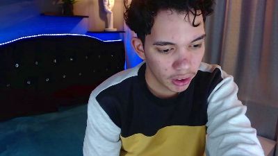 haku_nayro live cam on Cam4