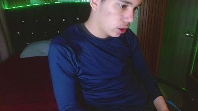 haku_nayro live cam on Cam4