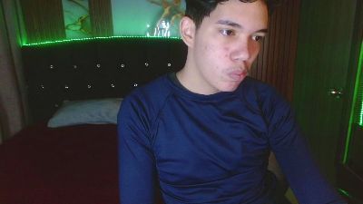 haku_nayro live cam on Cam4