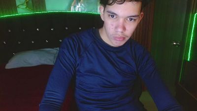 haku_nayro live cam on Cam4