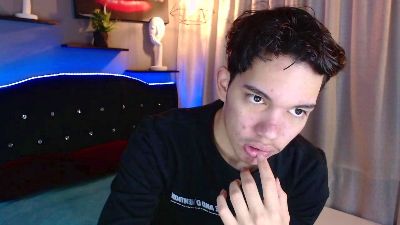 haku_nayro live cam on Cam4