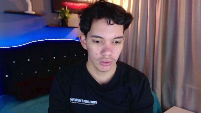 haku_nayro live cam on Cam4