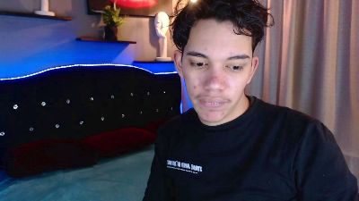 haku_nayro live cam on Cam4