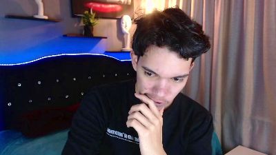 haku_nayro live cam on Cam4