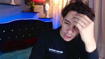 haku_nayro live cam on Cam4