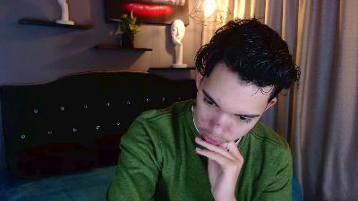 haku_nayro live cam on Cam4