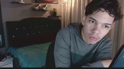 haku_nayro live cam on Cam4