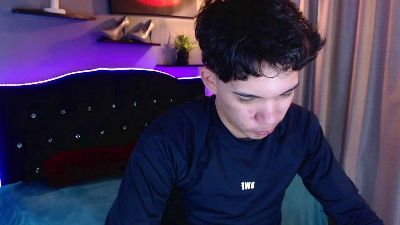 haku_nayro live cam on Cam4