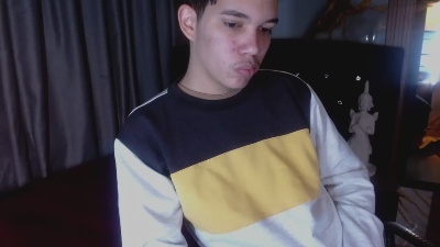 haku_nayro live cam on Cam4