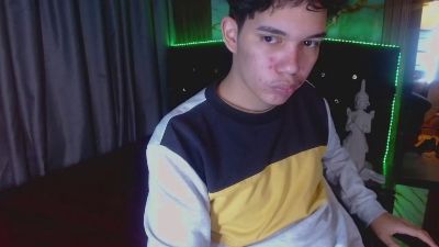 haku_nayro live cam on Cam4