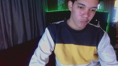 haku_nayro live cam on Cam4