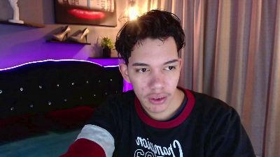haku_nayro live cam on Cam4