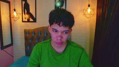 haku_nayro live cam on Cam4