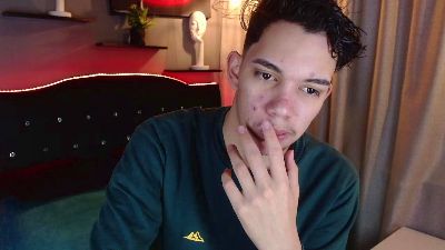 haku_nayro live cam on Cam4