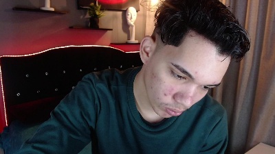 haku_nayro live cam on Cam4