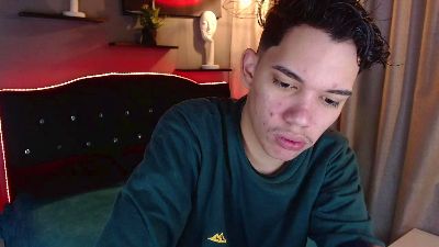 haku_nayro live cam on Cam4