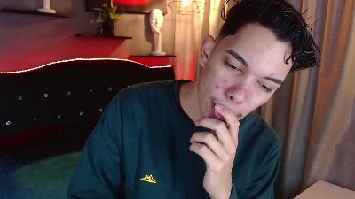 haku_nayro live cam on Cam4