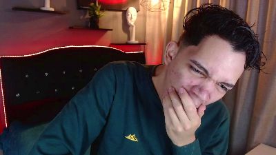 haku_nayro live cam on Cam4