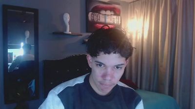 haku_nayro live cam on Cam4
