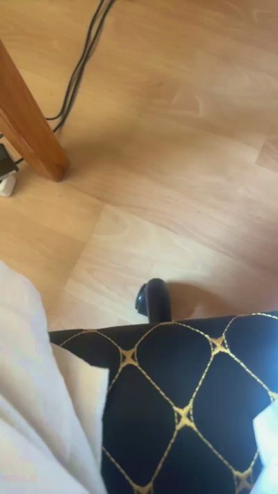 hallo197 live cam on Cam4