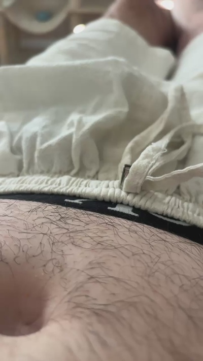 hallo197 live cam on Cam4