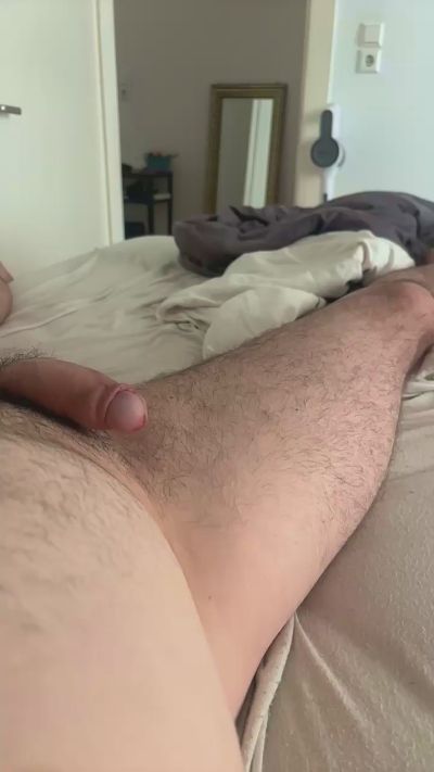 hallo197 live cam on Cam4