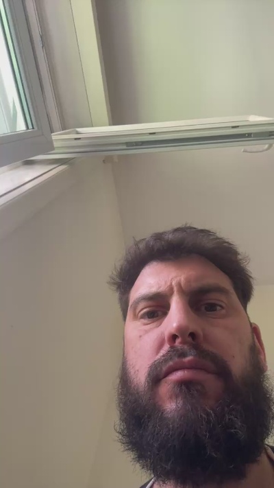 hallo197 live cam on Cam4