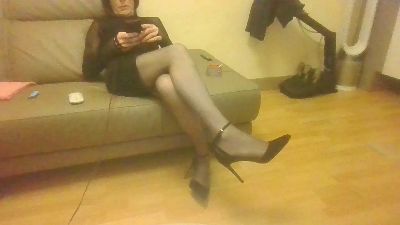 halloguys live cam on Cam4