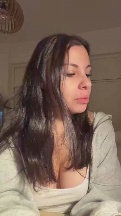 hardkitty1 live cam on Cam4