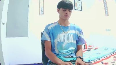 harry_232001 live cam on Cam4