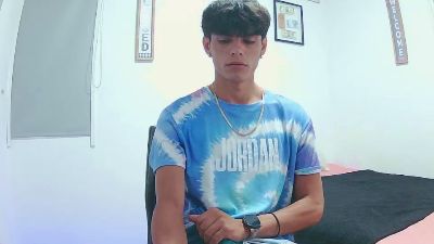 harry_232001 live cam on Cam4