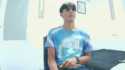 harry_232001 live cam on Cam4