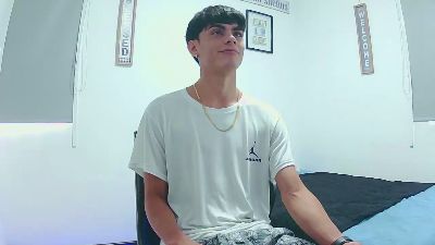 harry_232001 live cam on Cam4