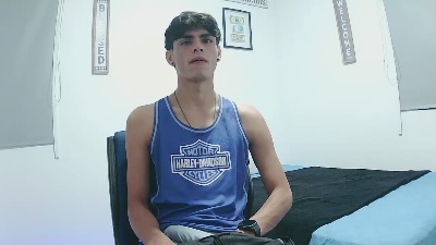harry_232001 live cam on Cam4