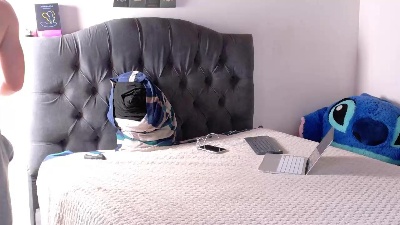 harry_brown2324 live cam on Cam4