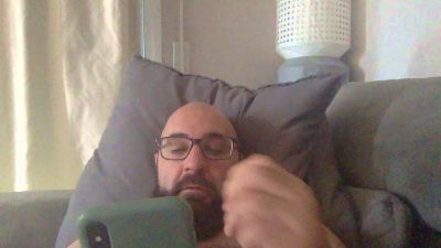 hartz35 live cam on Cam4