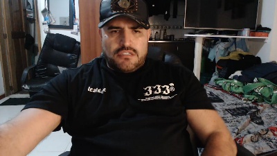 hazmetuyo24 live cam on Cam4