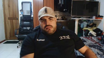hazmetuyo24 live cam on Cam4