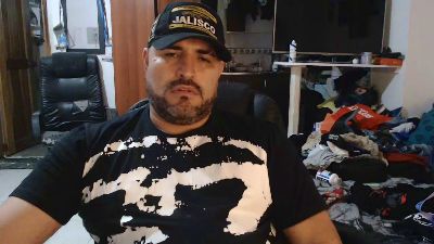 hazmetuyo24 live cam on Cam4