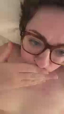 heheellie1 live cam on Cam4