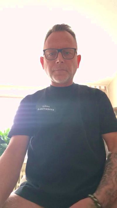 heiko010872 live cam on Cam4