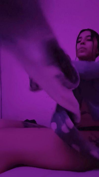 helenapiola1 live cam on Cam4