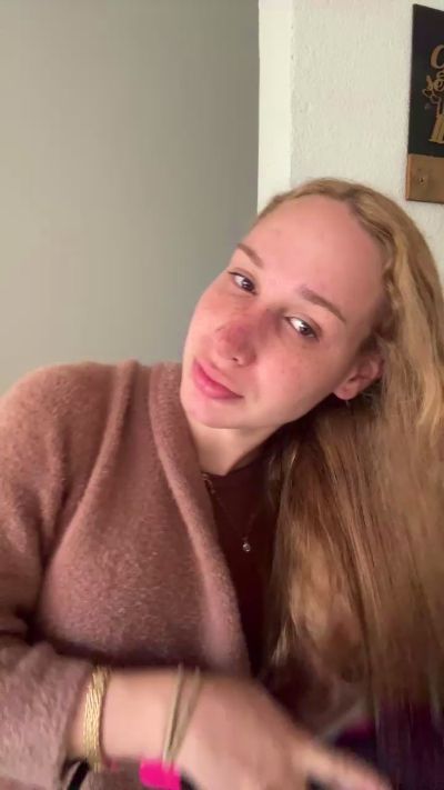 helenawrld live cam on Cam4