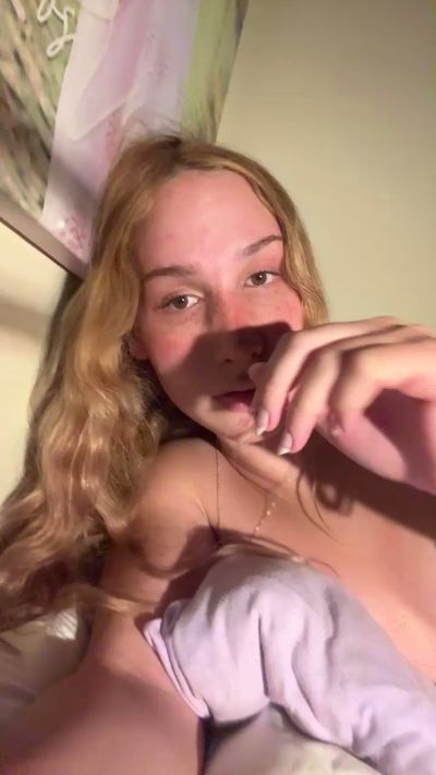 helenawrld live cam on Cam4