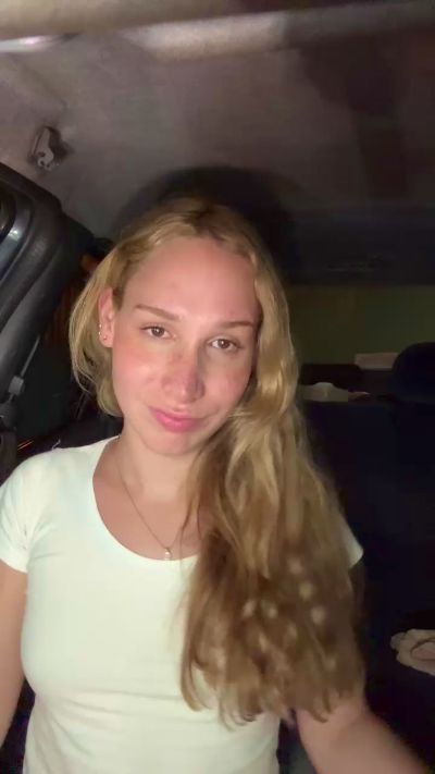 helenawrld live cam on Cam4